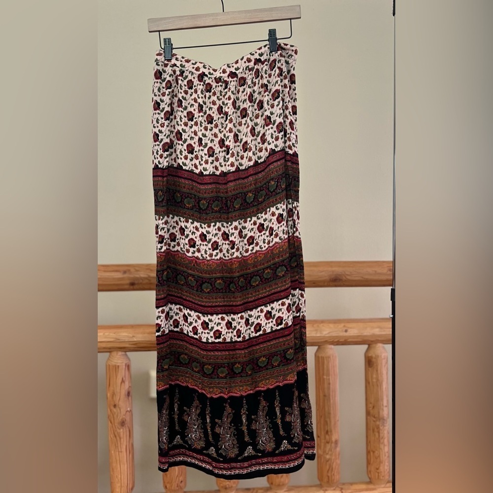 Earthbound Trading Co. Maxi Skirt – Size Medium – NWT
